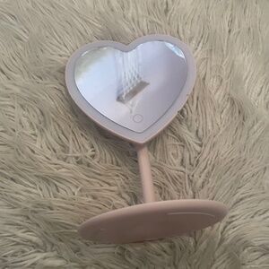 LID HEART MIRROR / JEWELRY DISPLAY